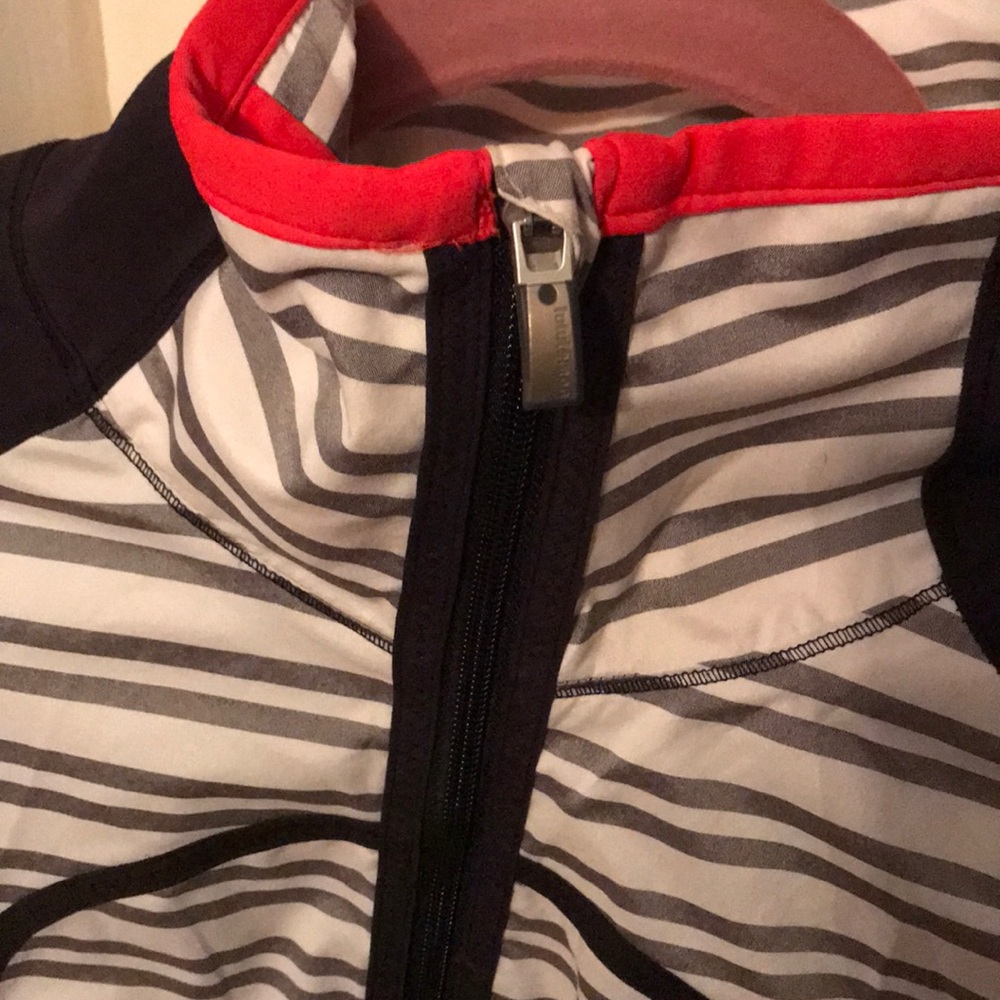 Lululemon jacket - Picture 2 of 3